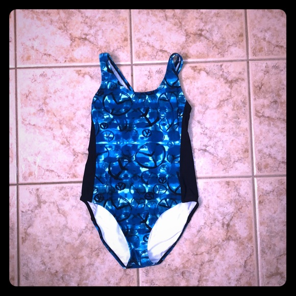 Girls swimsuit - Picture 1 of 3